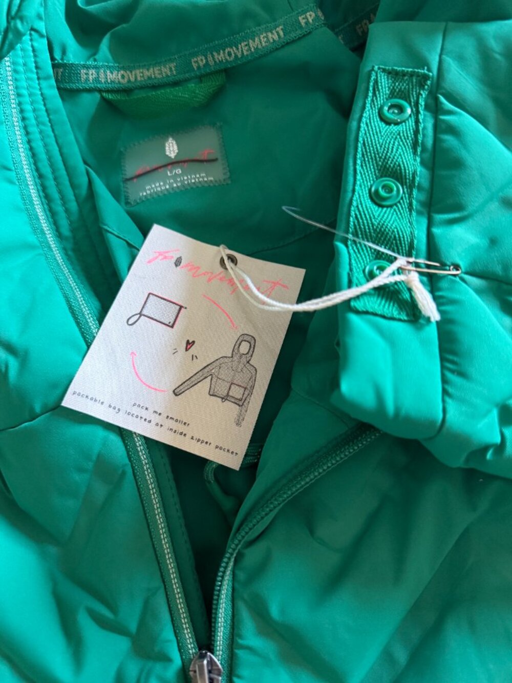 FP Movement Women Green Glow Gettin' Lost Packable Puffer Size L NWT 248$ - Picture 6 of 6